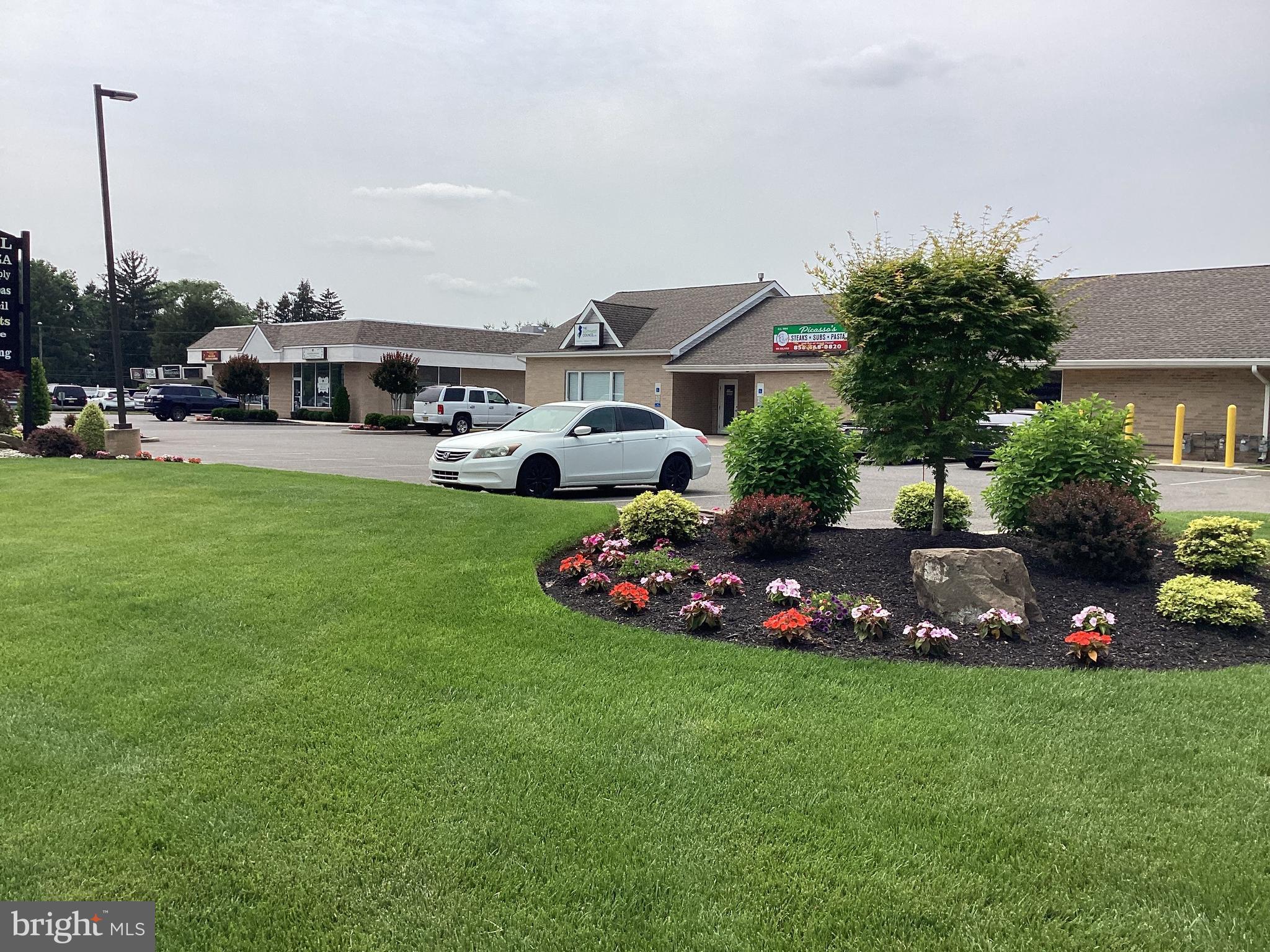 550 BRIDGETON PIKE 2