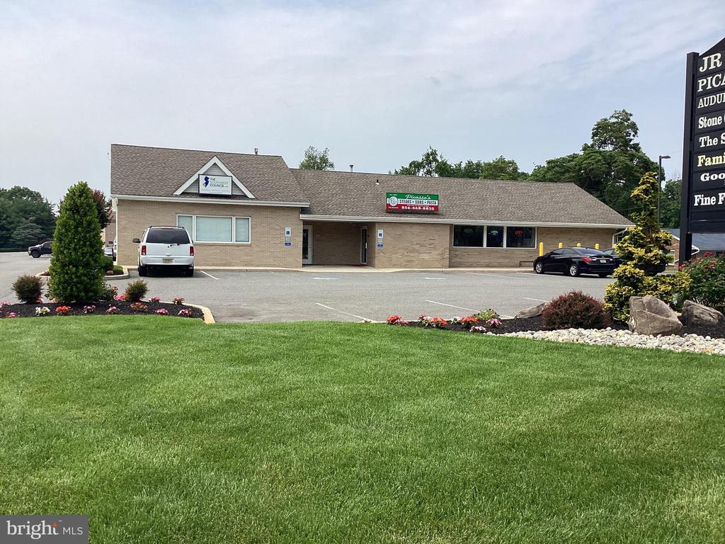 550 BRIDGETON PIKE 2