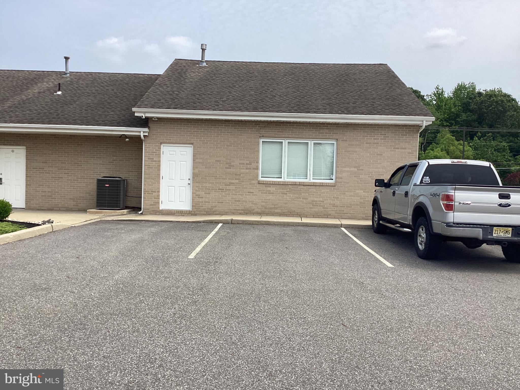 550 BRIDGETON PIKE 2