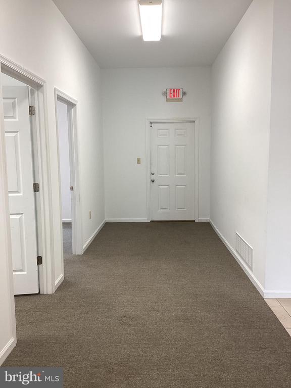 550 BRIDGETON PIKE 2