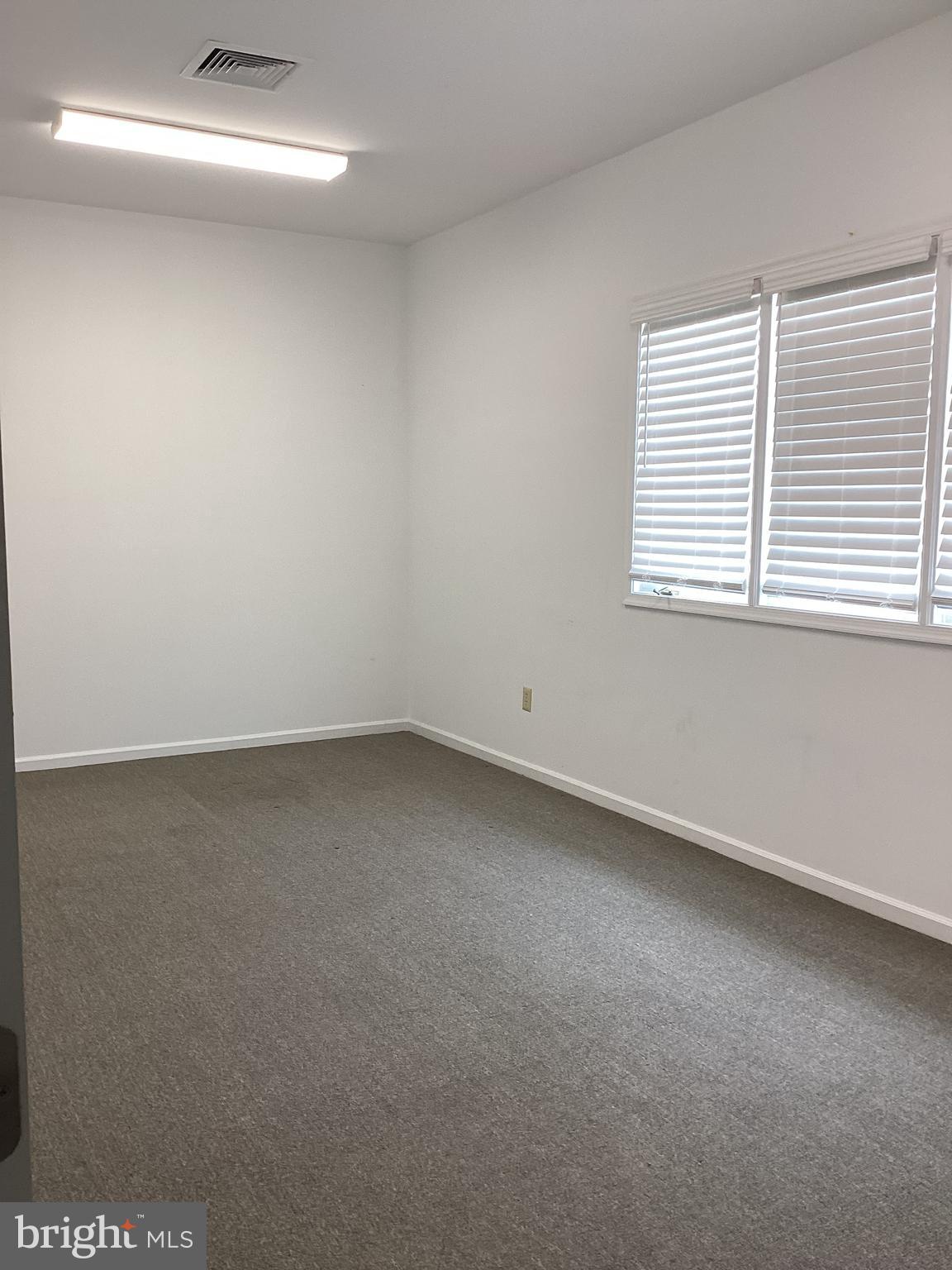 550 BRIDGETON PIKE 2