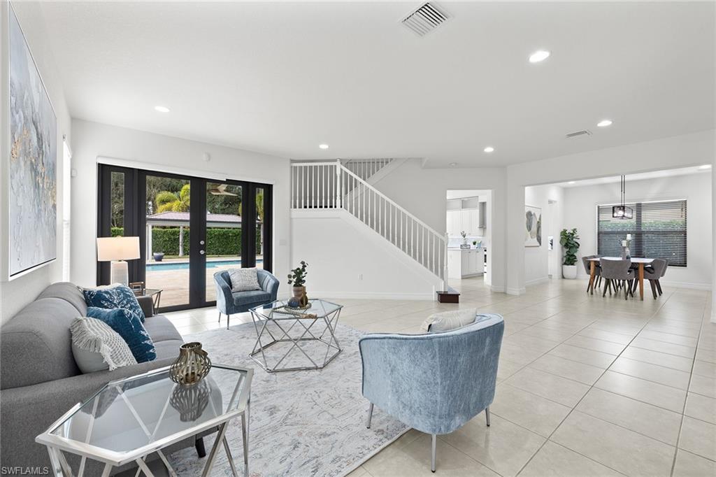 3279 Pacific DR