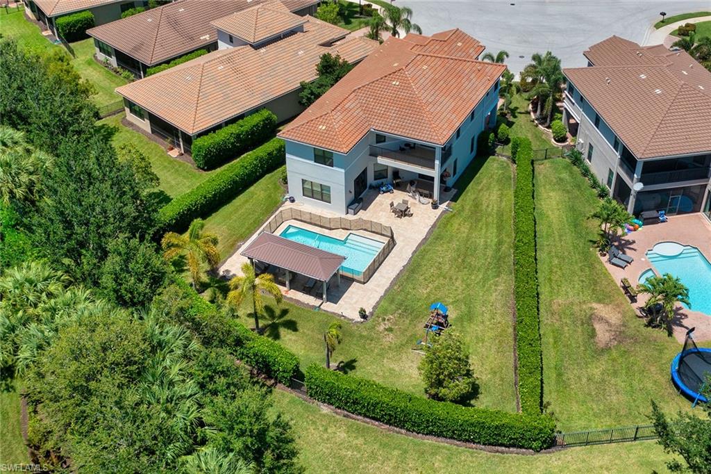 3279 Pacific DR