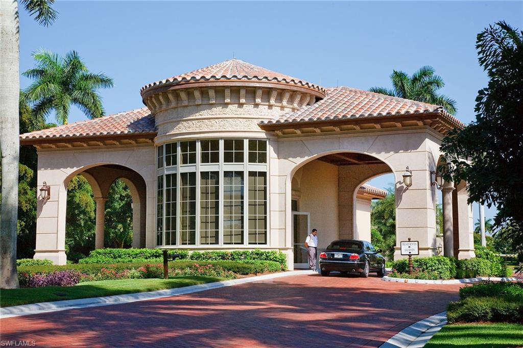 8960 Bay Colony DR # 104