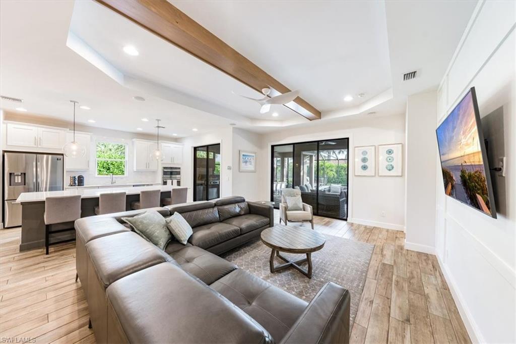 9423 Terresina DR