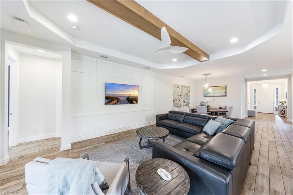 9423 Terresina DR