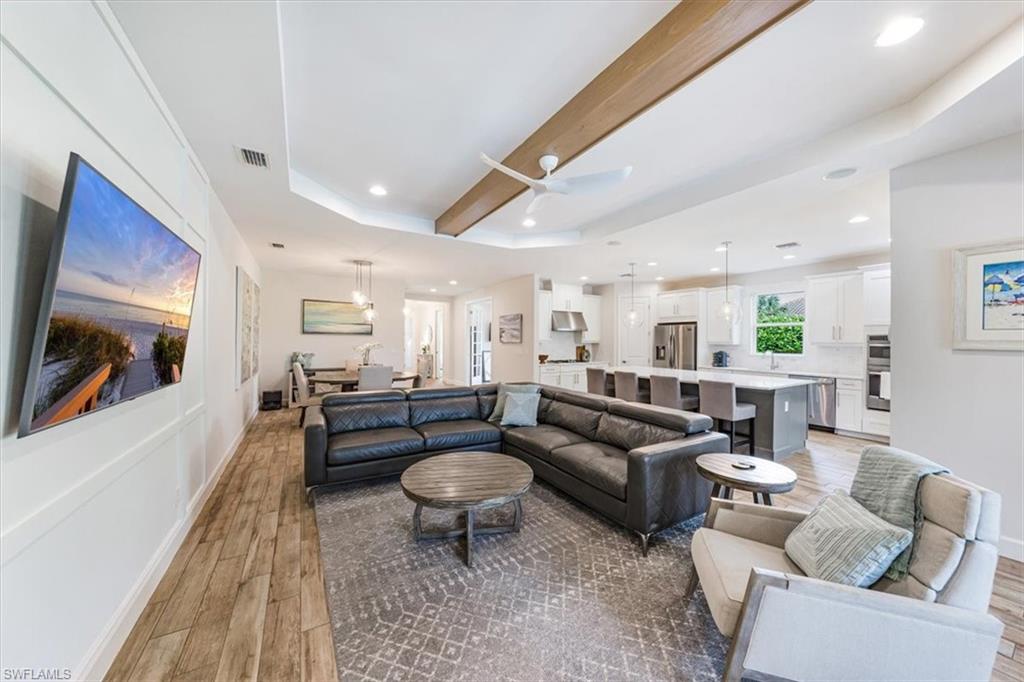 9423 Terresina DR