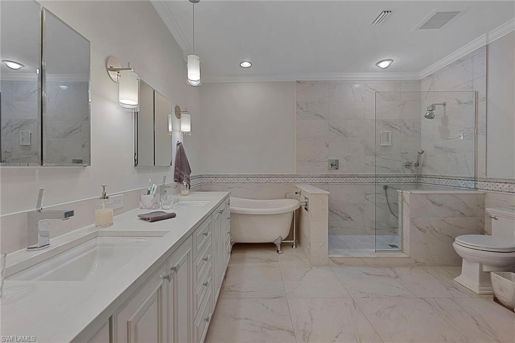 123 Amblewood LN # 204 Unit: 2-204