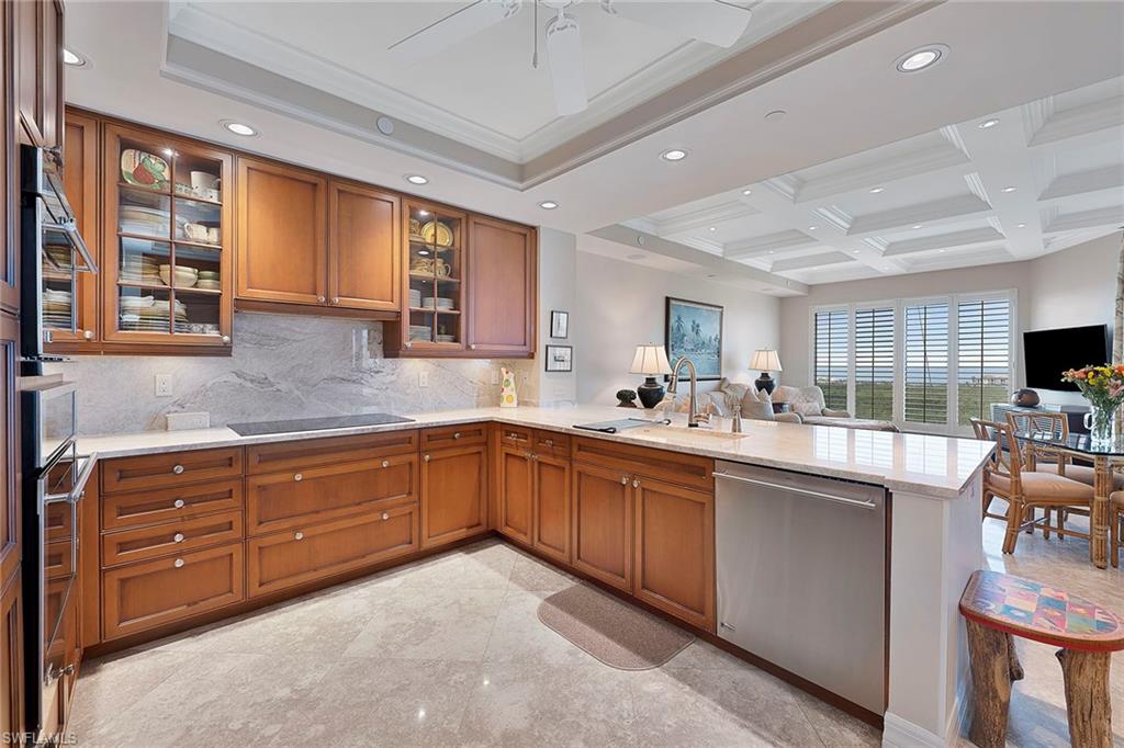 7575 Pelican Bay BLVD # 902
