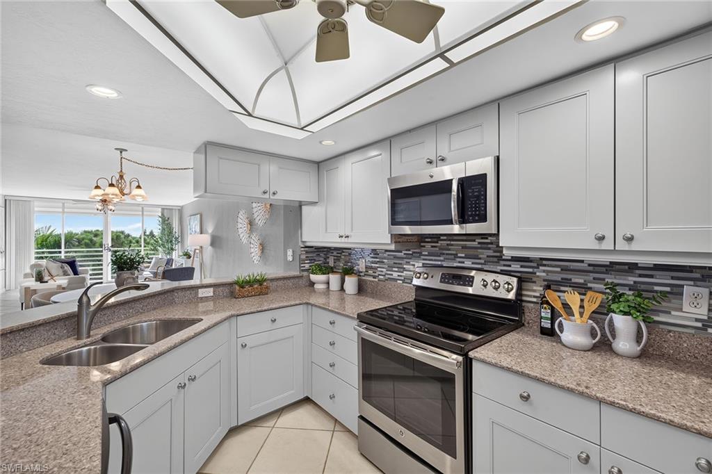 285 Cove DR 1703