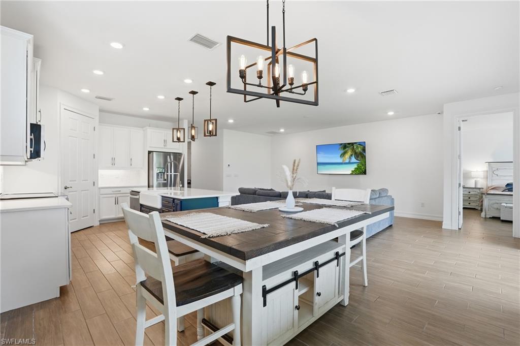 28032 Captiva Shell LOOP