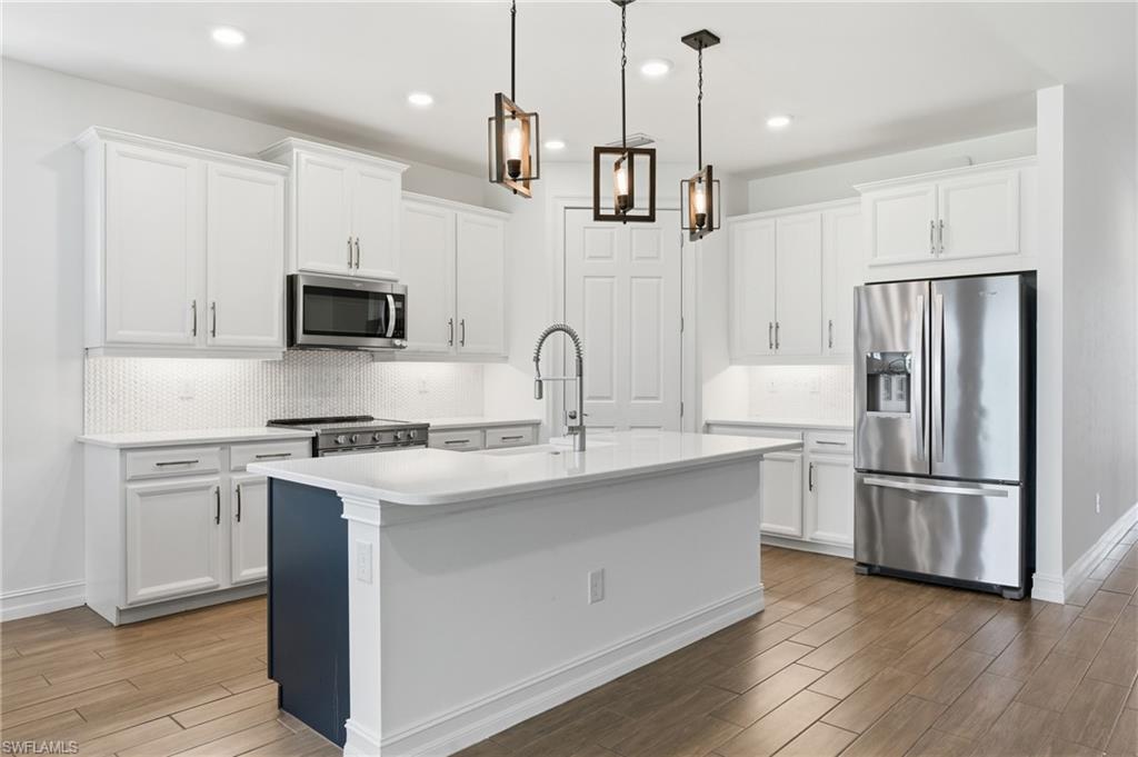 28032 Captiva Shell LOOP