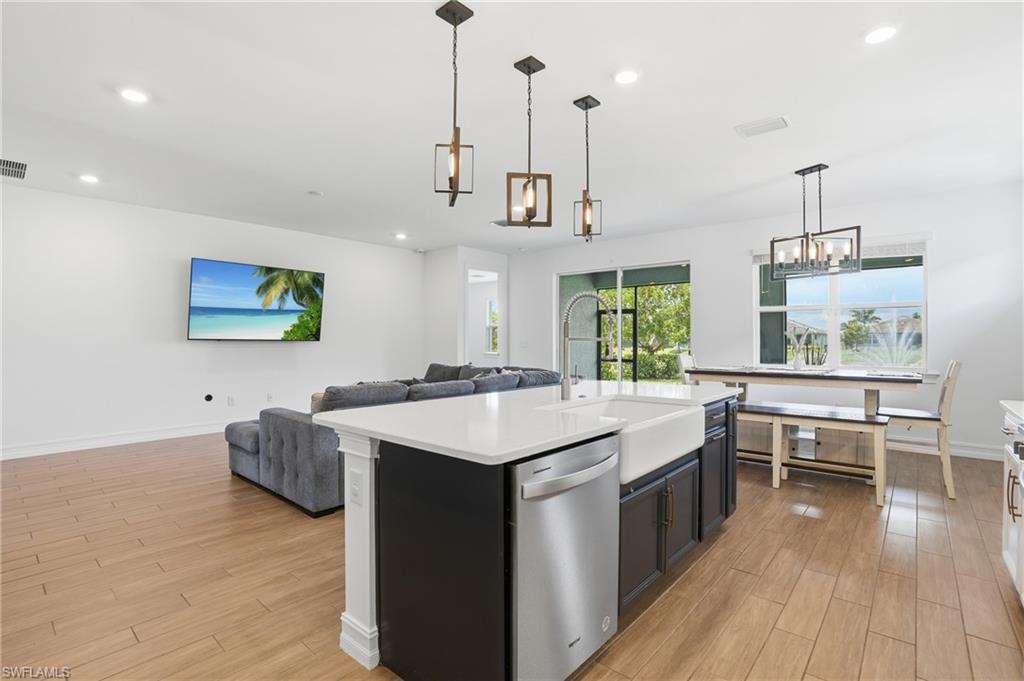 28032 Captiva Shell LOOP