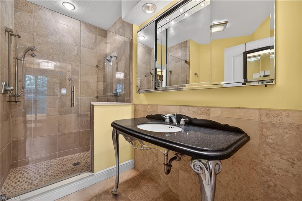 8420 Excalibur CIR R7