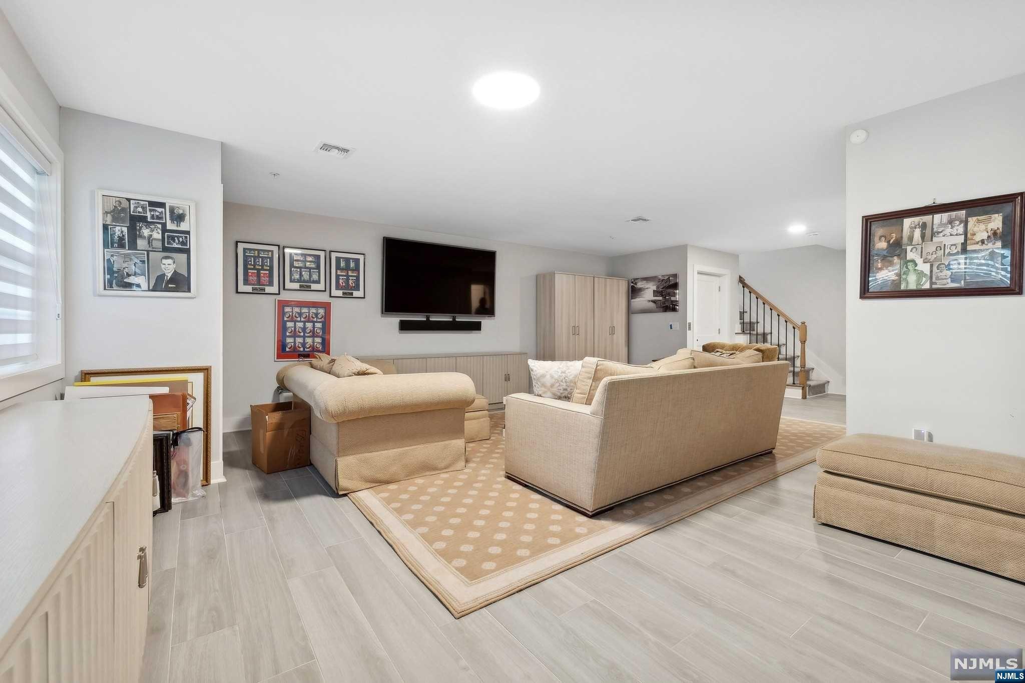 804 Opus Way