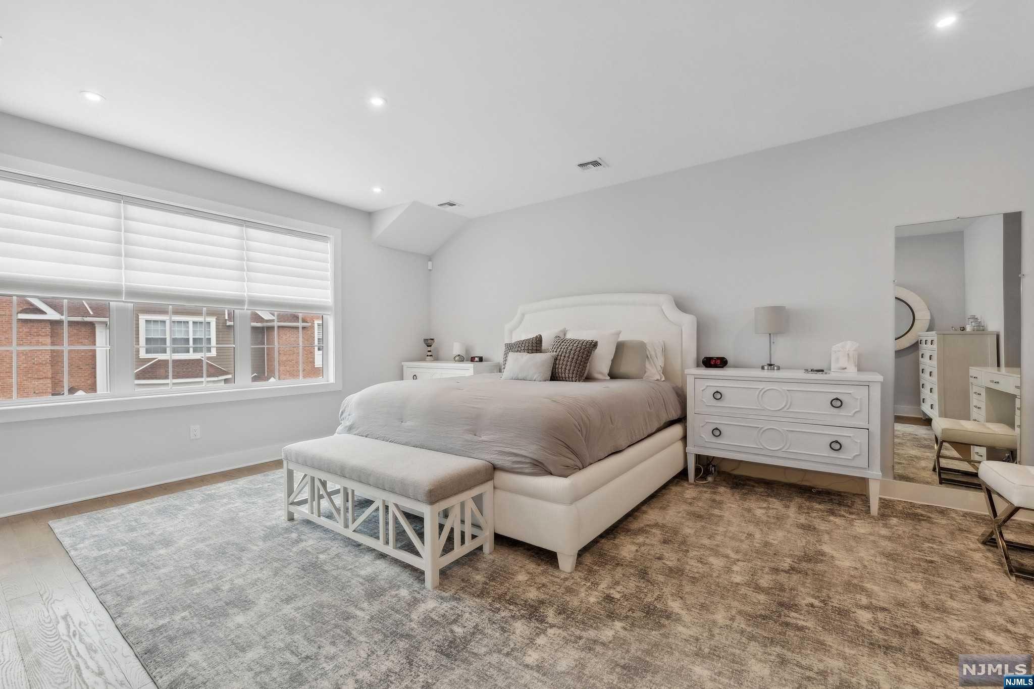 804 Opus Way