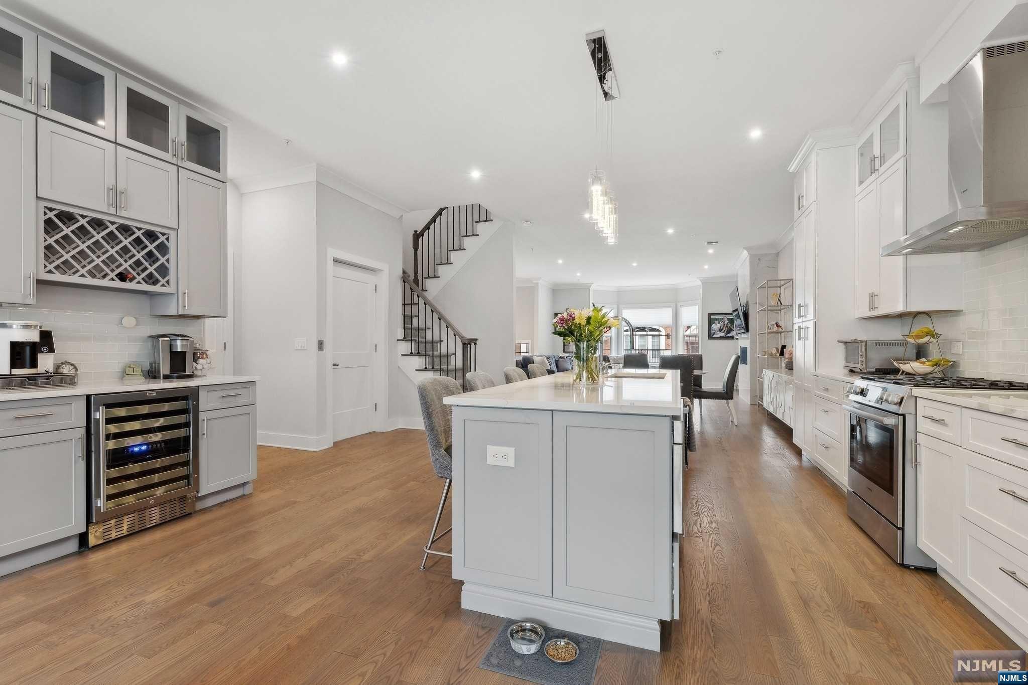 804 Opus Way