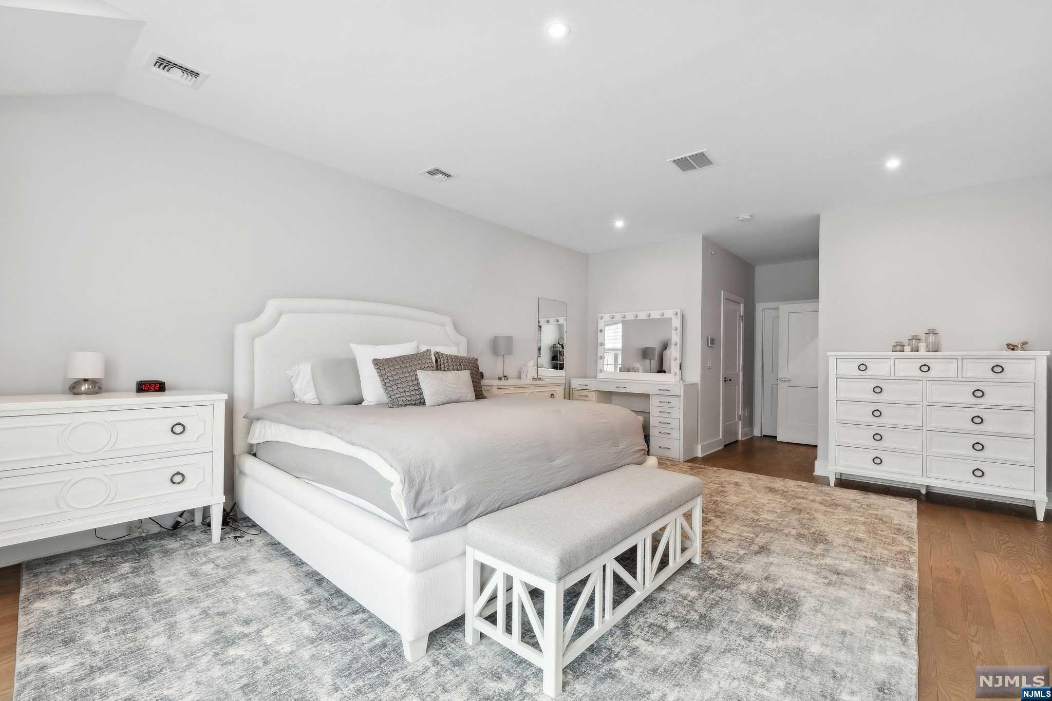 804 Opus Way