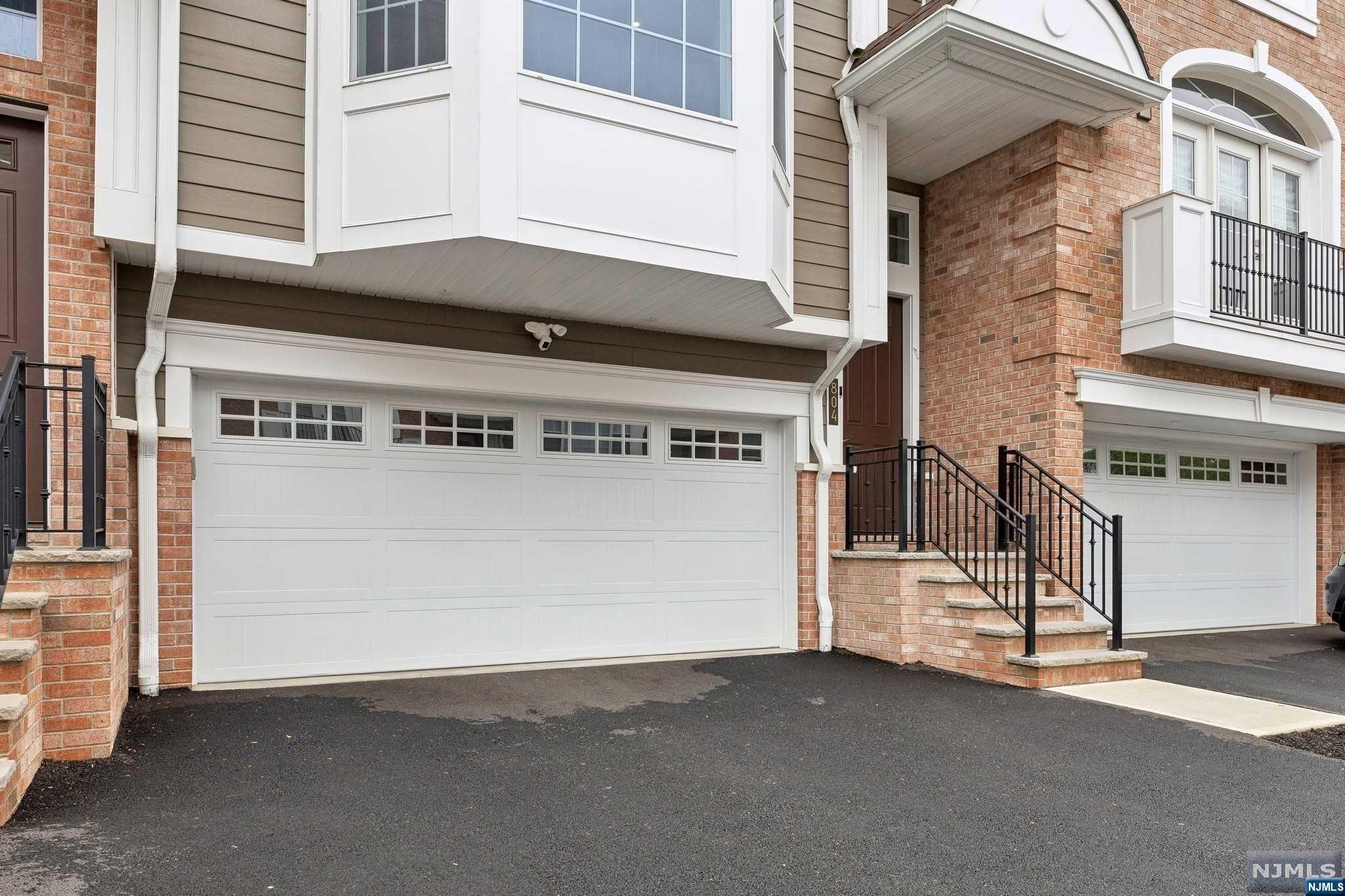 804 Opus Way