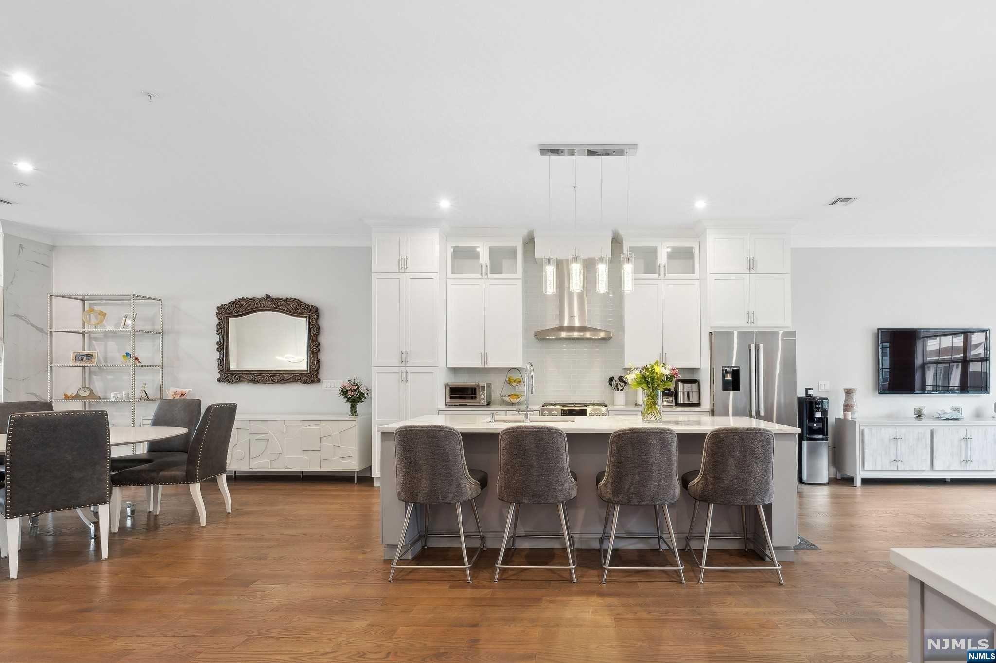 804 Opus Way