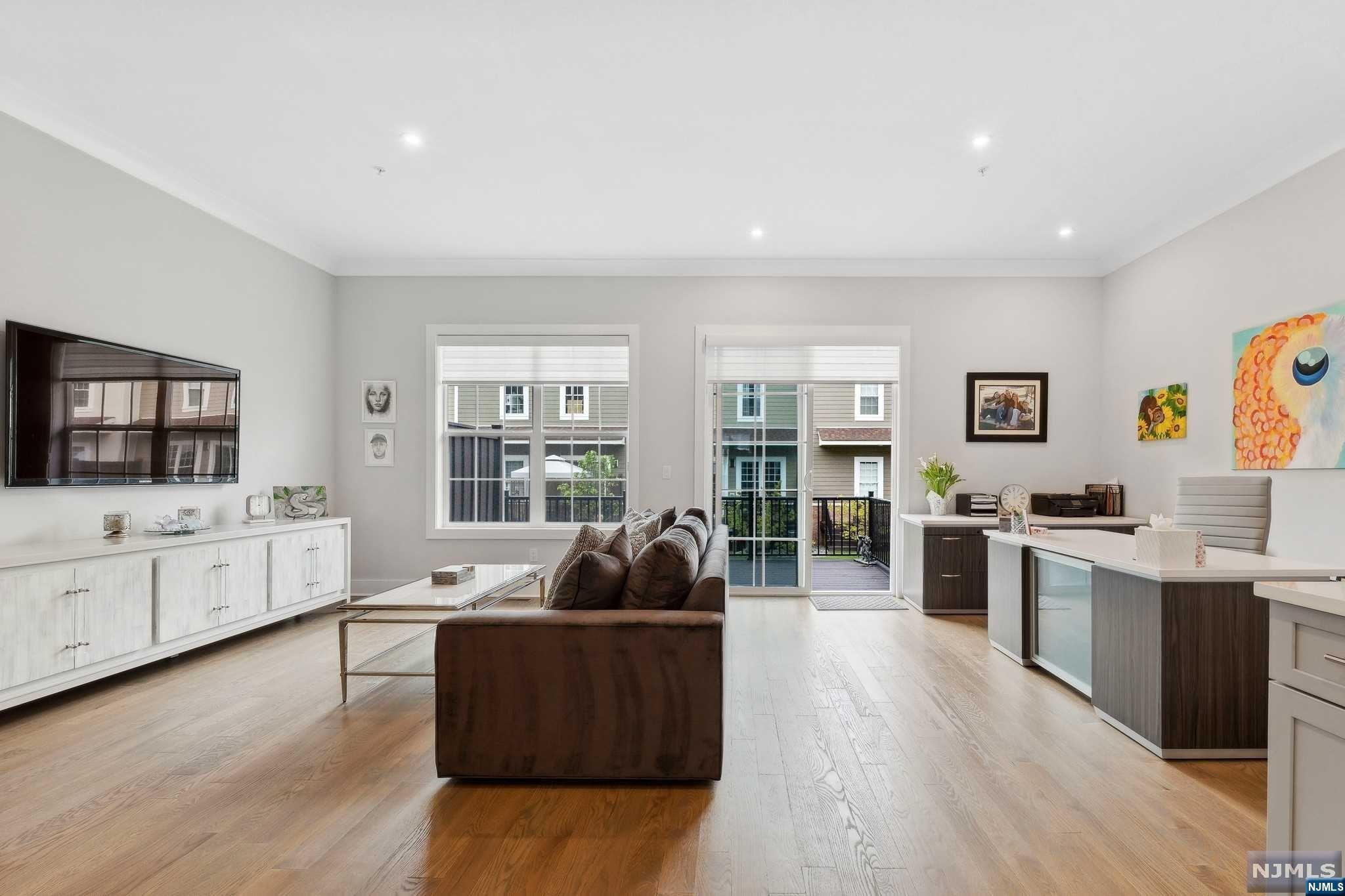 804 Opus Way