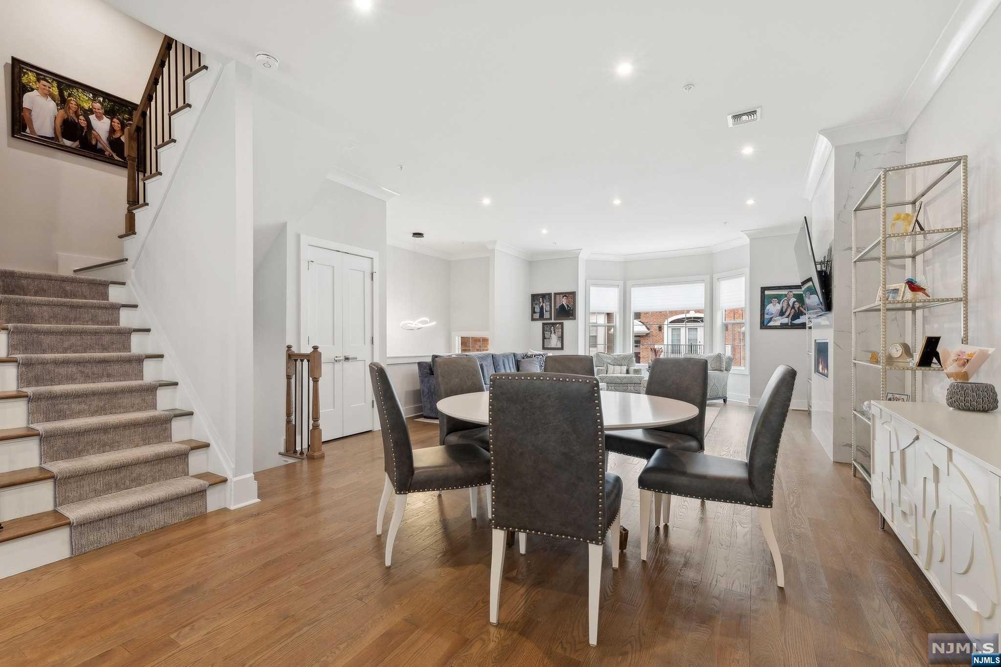 804 Opus Way