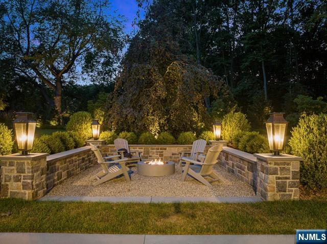23 E Denison Drive