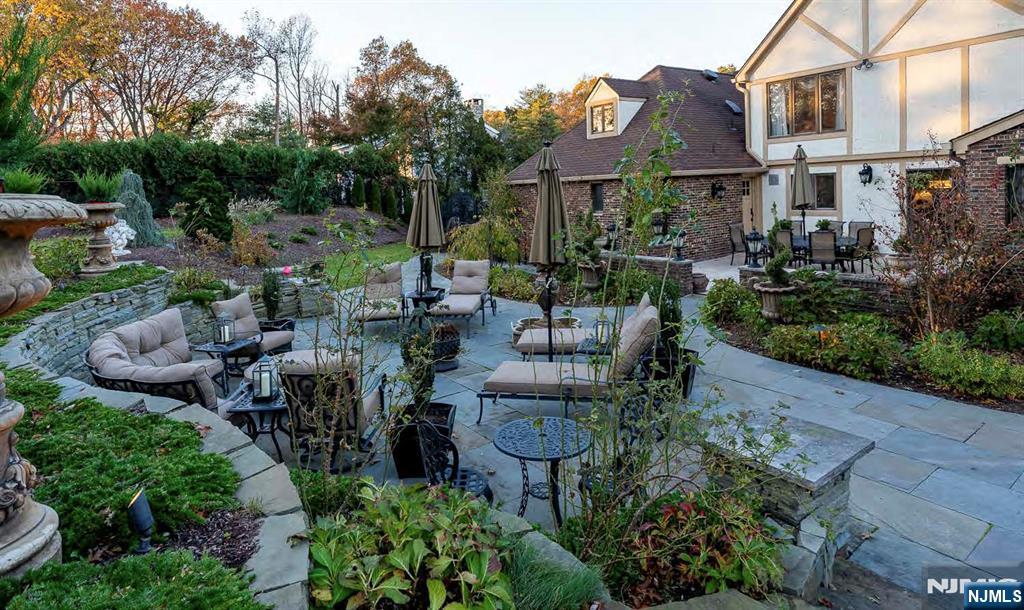 39 Springhouse Road