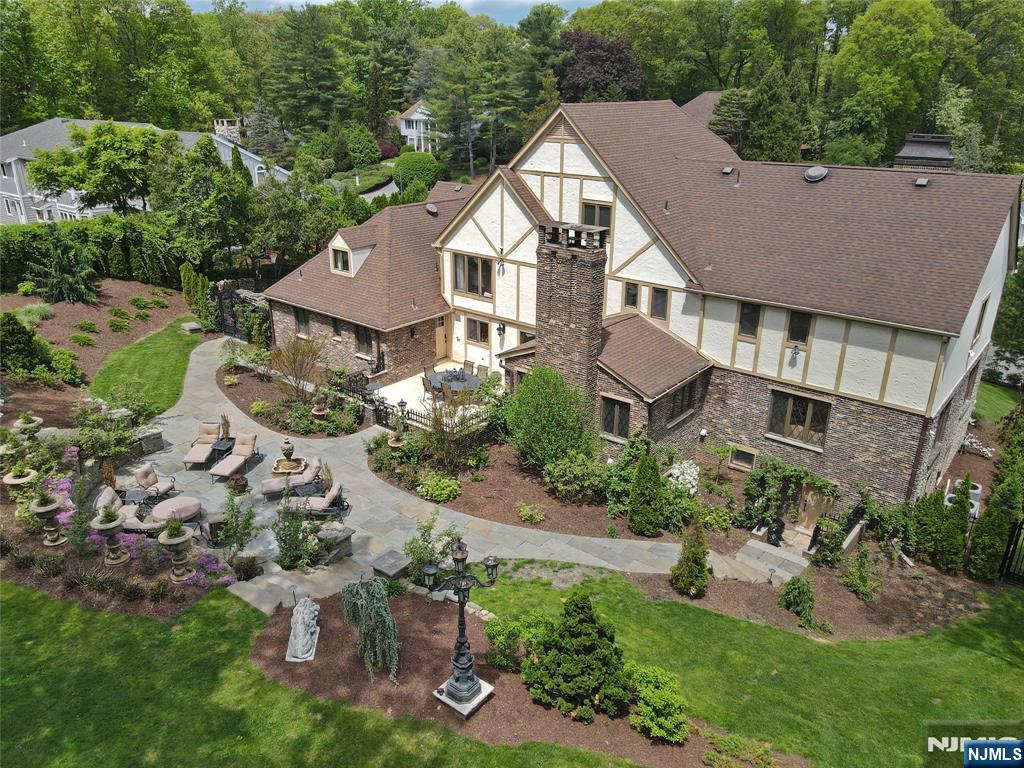 39 Springhouse Road