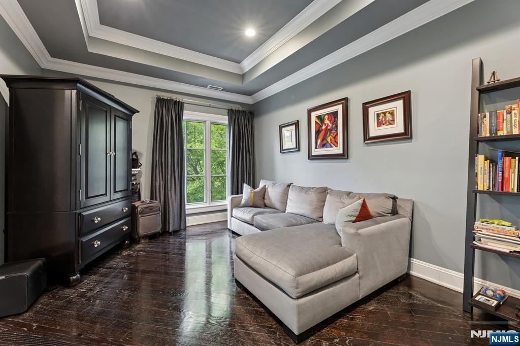 511 Bellaire Drive E1