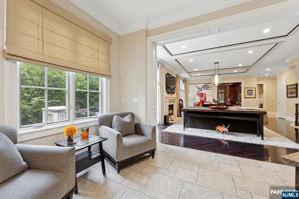 511 Bellaire Drive E1