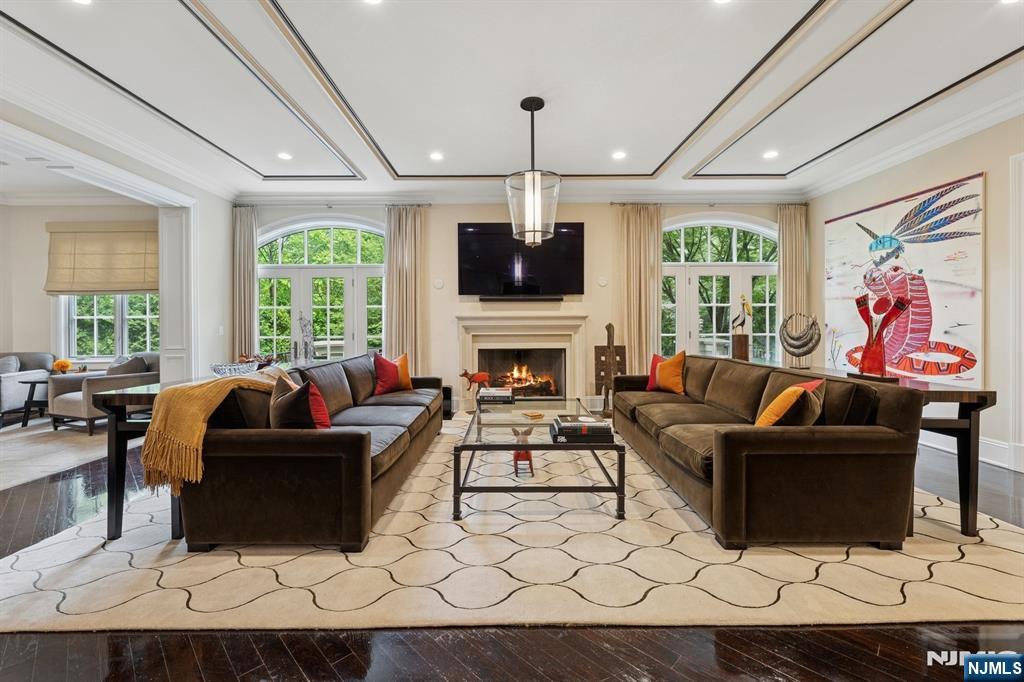511 Bellaire Drive E1