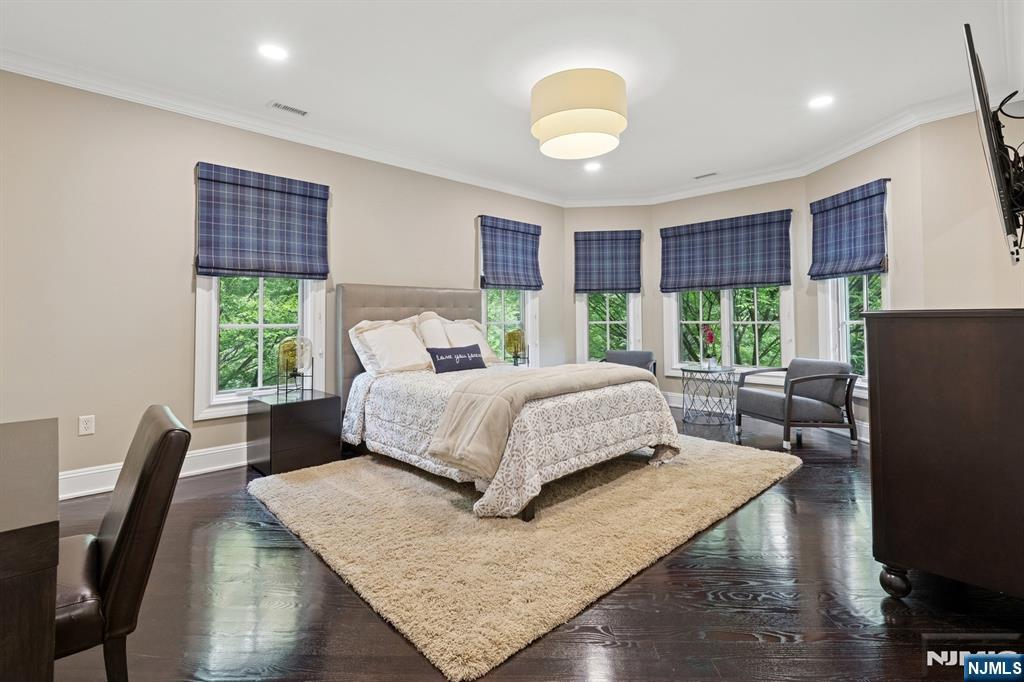 511 Bellaire Drive E1