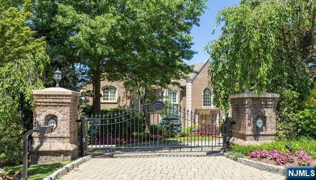 97 Hoover Drive