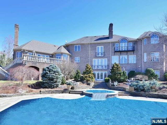 97 Hoover Drive