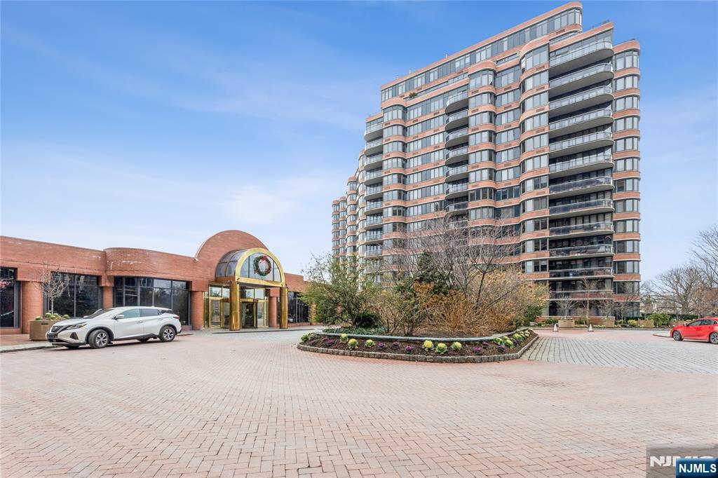 100 Carlyle Drive C09E