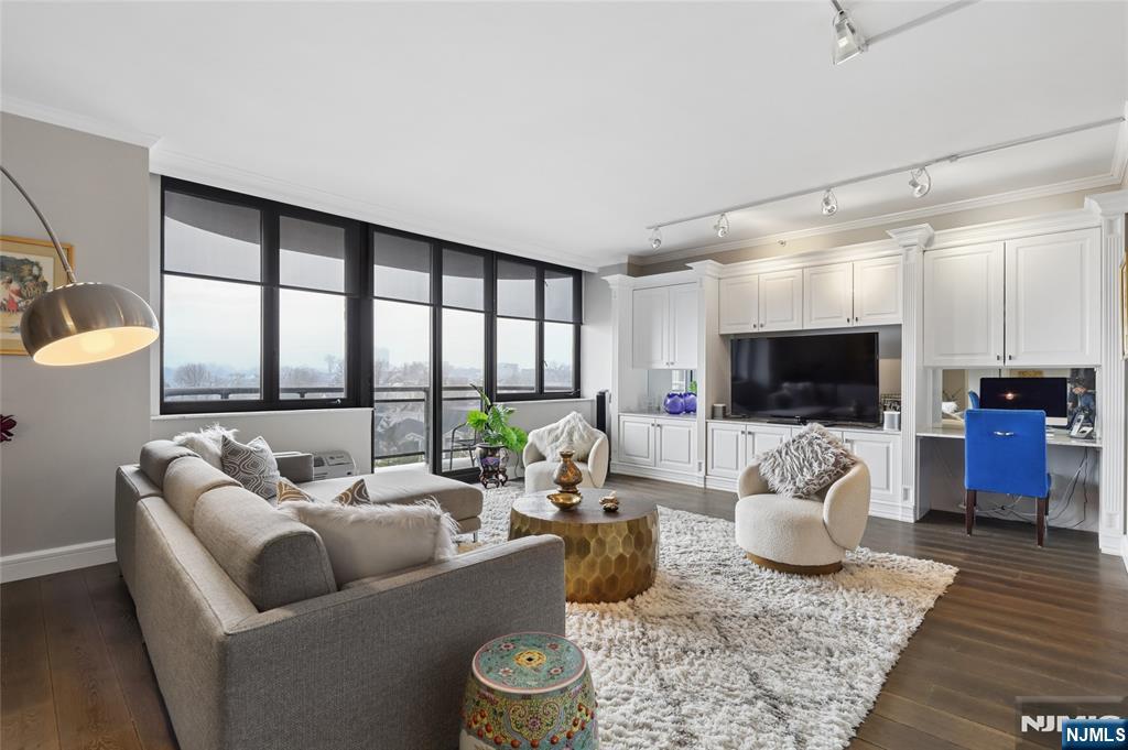 100 Carlyle Drive C09E