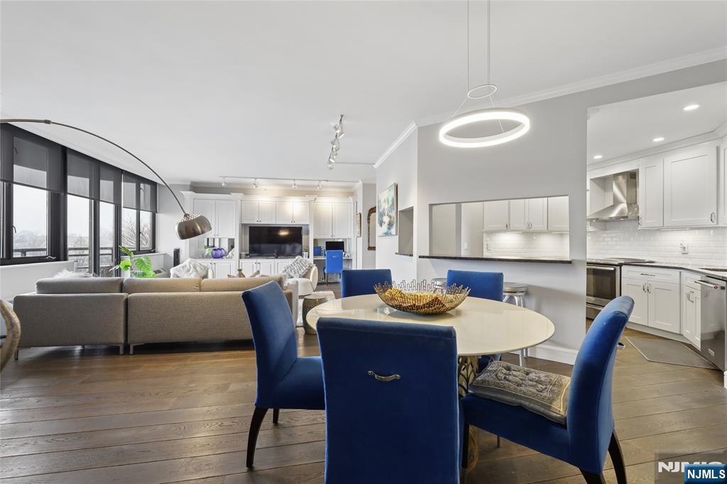 100 Carlyle Drive C09E