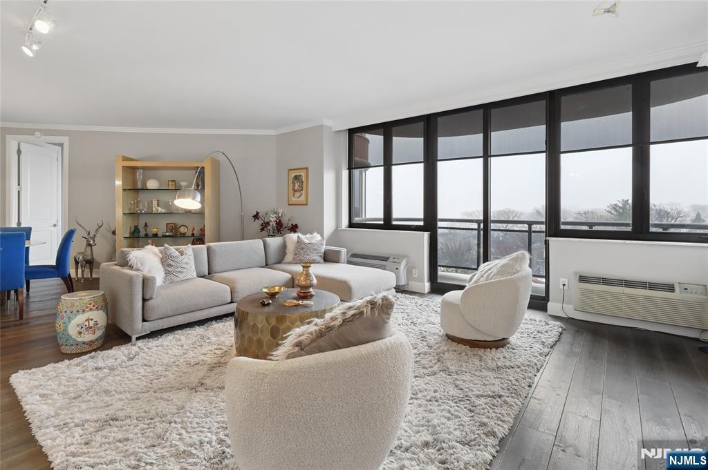 100 Carlyle Drive C09E