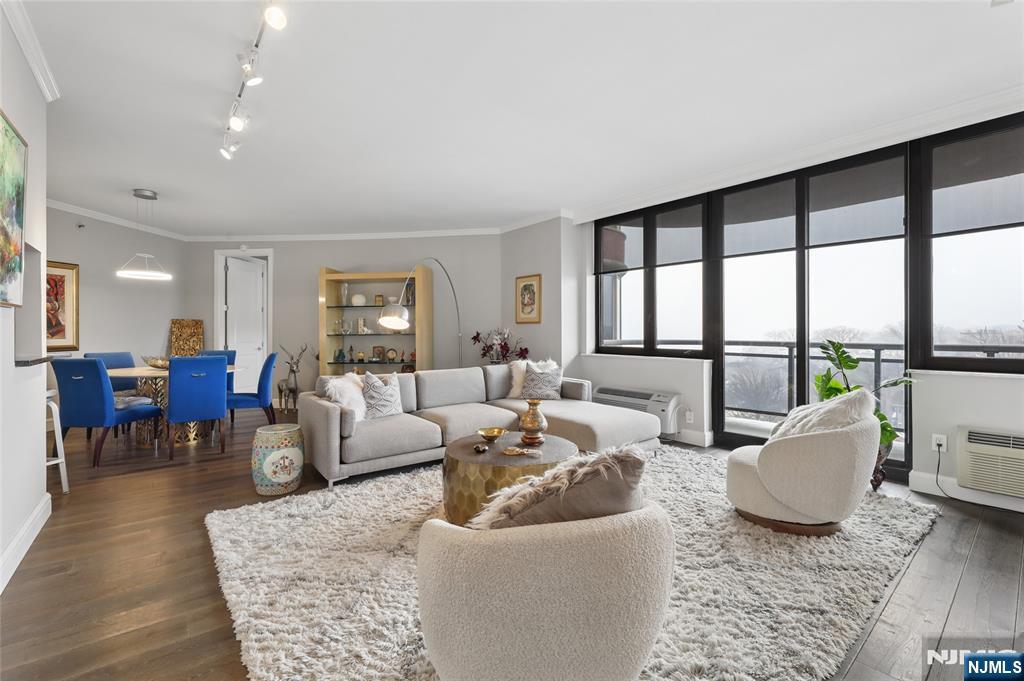 100 Carlyle Drive C09E