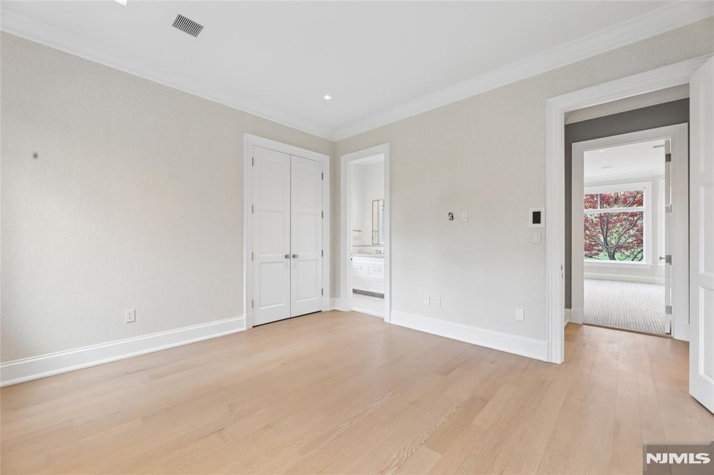 351 Lewelen Circle