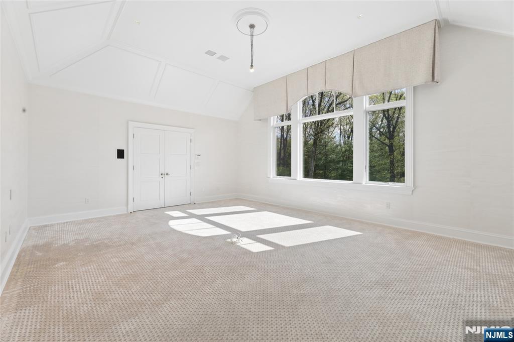351 Lewelen Circle