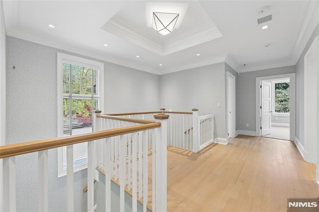 351 Lewelen Circle