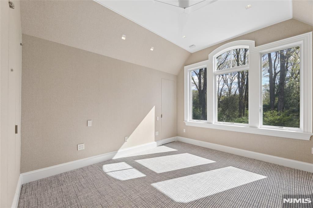 351 Lewelen Circle