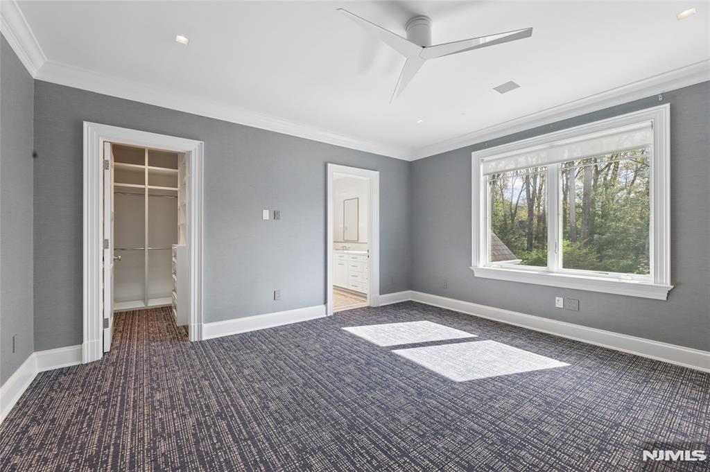 351 Lewelen Circle