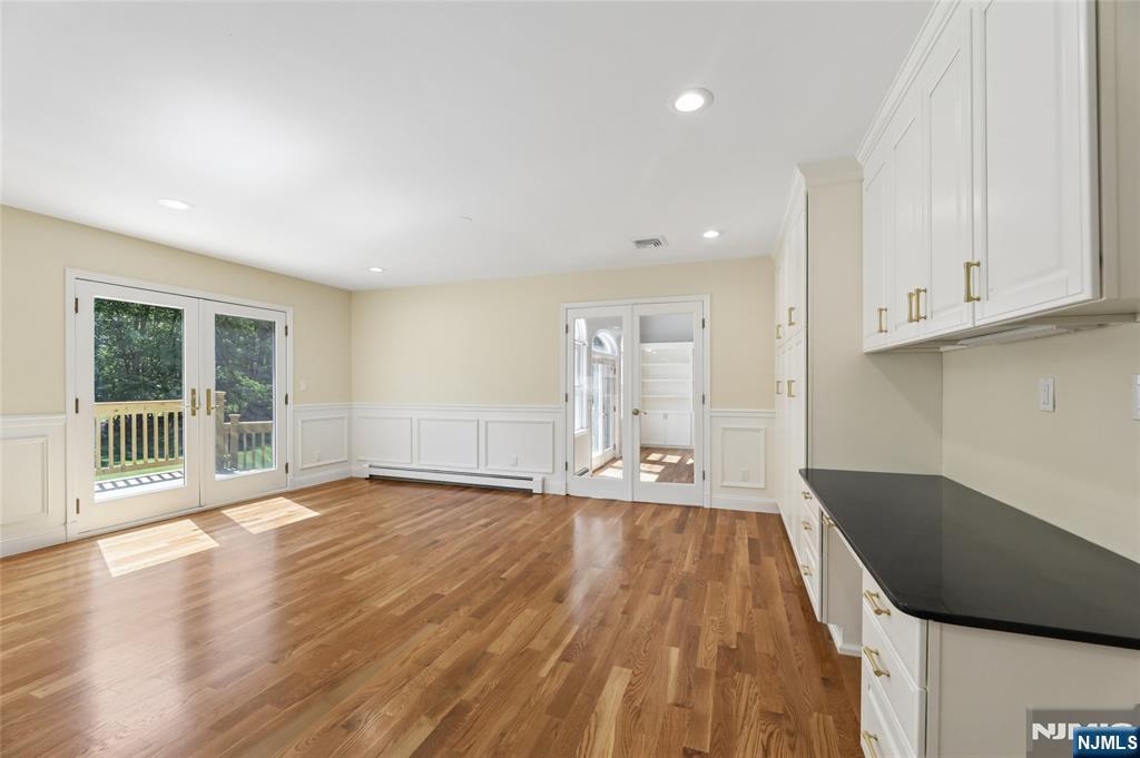 2 W Gate Road