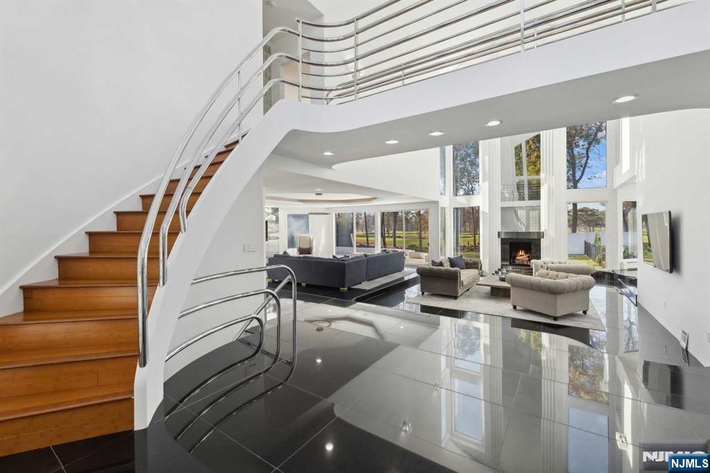 23 Rio Vista Drive