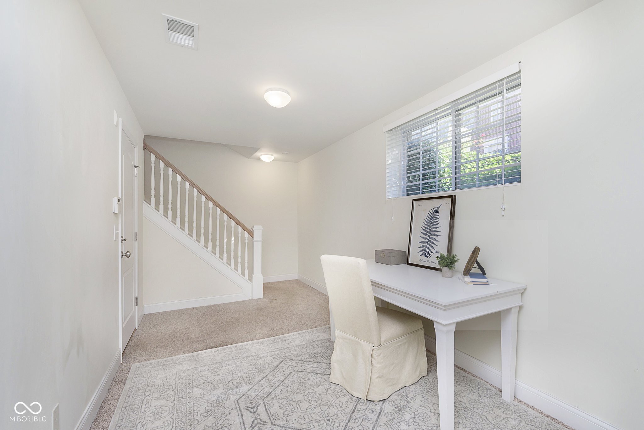 464 American Way S