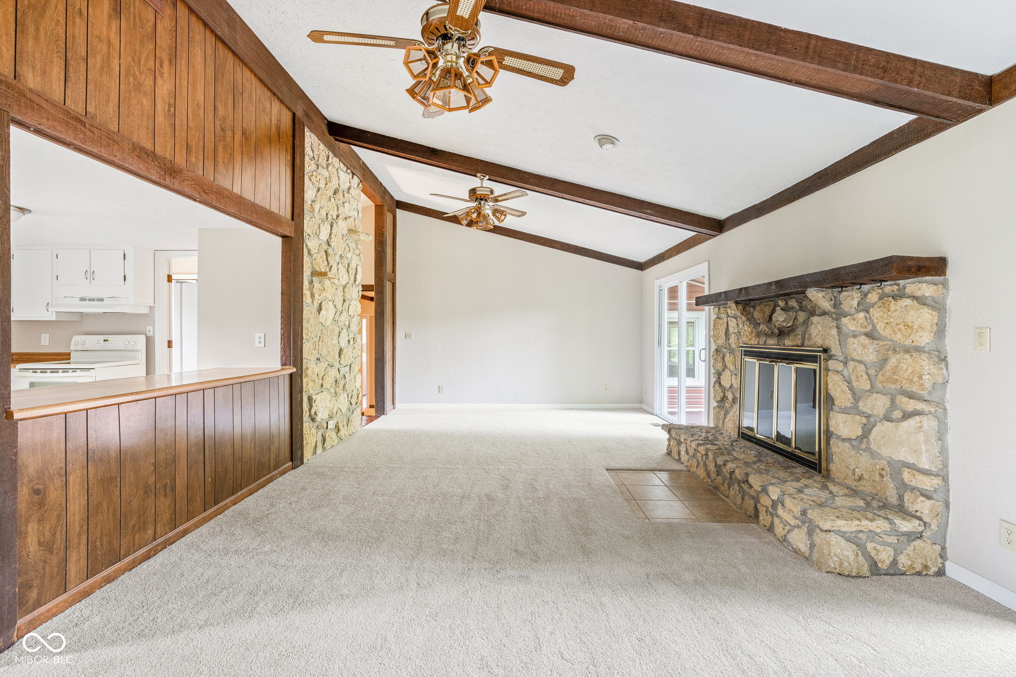 8134 Warbler Way