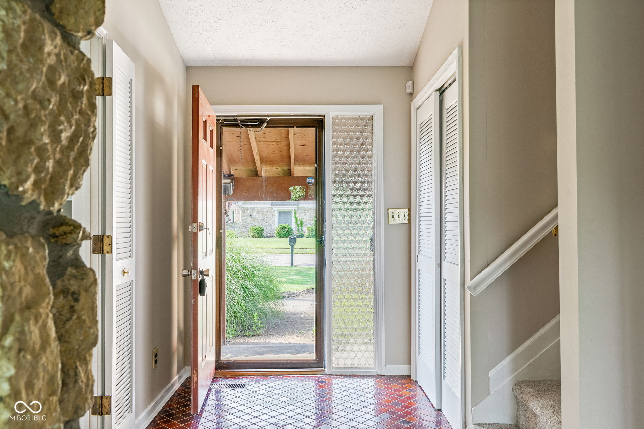 8134 Warbler Way